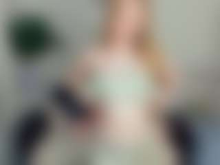 Live cam show with VernettaMecannic - Yoga on Chatstar