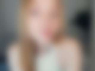 Live cam show with VernettaMecannic - Blonde Hair Lovense on AdultVida.com