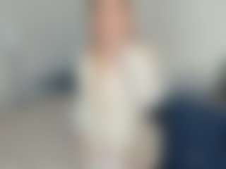 Live cam show with VernettaMecannic - Blue Eyes on Hubzter Live