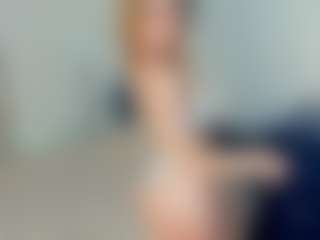 Live cam show with VernettaMecannic - Erotic Dance on CamClone