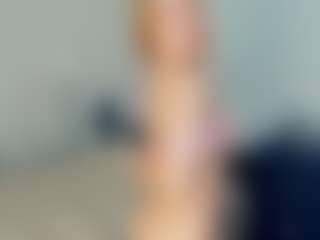 Live cam show with VernettaMecannic - Blonde Hair on Pornisteam.com
