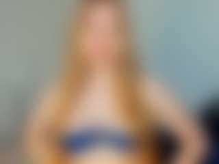 Live cam show with VernettaMecannic - Blonde Hair on luckytryst.com