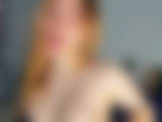 Live cam show with VernettaMecannic - Blue Eyes on Uber Horny