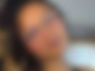 Live cam show with Yuanna - Hairy Pussy on Strip Flash - Live Sex Shows