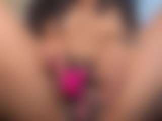 Live cam show with Yuanna - Brown Eyes on fapnchat