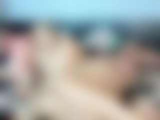 Live cam show with AntonyaJames - Camel Toe on Free Soda