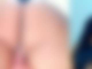 dakota-hott's Live Sex Cam Show