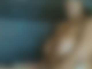 Live cam show with Eilean-baxter - Fingers on madthumbs