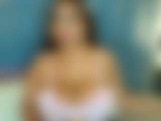 Live cam show with Eilean-baxter - Brown Hair on Camsoda