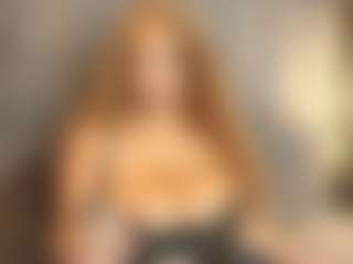 Live cam show with Eilean-baxter - Big Ass on CamClone