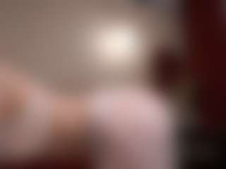 Live cam show with Lily - Blue Eyes on Camsoda