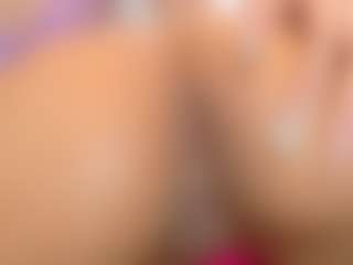 foxymia68's Live Sex Cam Show
