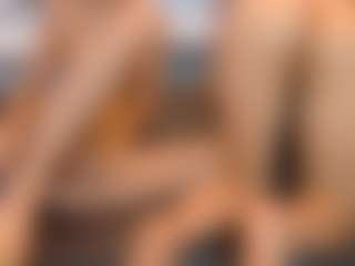 foxymia68's Live Sex Cam Show