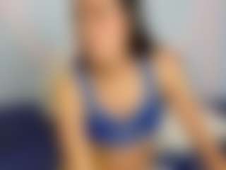 foxymia68's Live Sex Cam Show