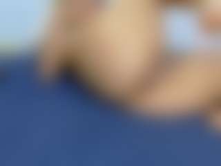 foxymia68's Live Sex Cam Show