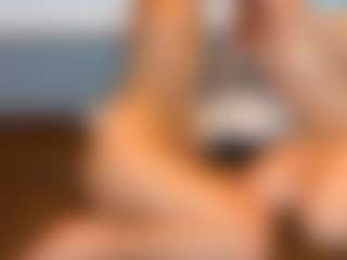 Live cam show with foxymia68 - Freak on AdultVida.com