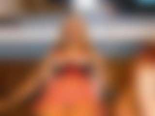 foxymia68's Live Sex Cam Show
