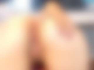 foxymia68's Live Sex Cam Show