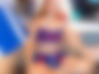 foxymia68's Live Sex Cam Show