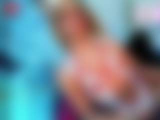 Live cam show with gaby-dream - Smoking on StripNow