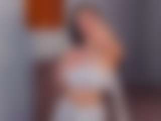 Live cam show with Emma - Oil on Chatstar