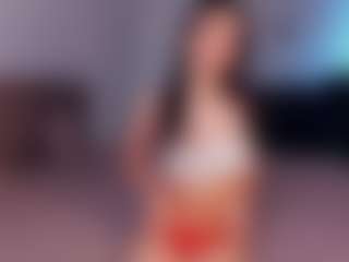 Live cam show with Emma - Smoking on Latina Girls