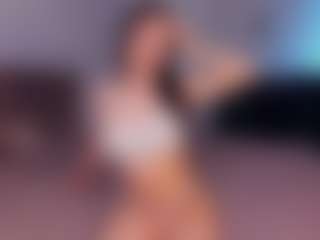 Live cam show with Emma - Public on CamSextacy