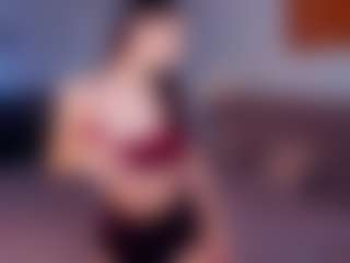 Live cam show with Emma - Public on Camiplay Live