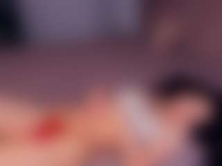 Live cam show with Emma - Nipple Piercings on Milfs Live