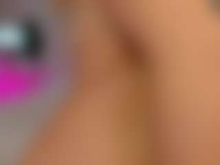kira-lure's Live Sex Cam Show