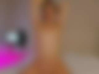 kira-lure's Live Sex Cam Show