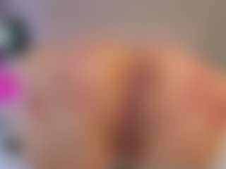 kira-lure's Live Sex Cam Show