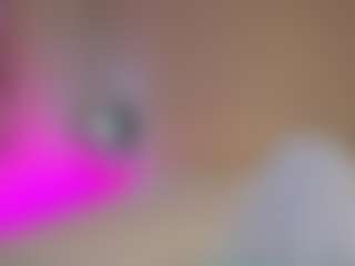 Live cam show with kira-lure - Strip Toys on SmokeAndPoke