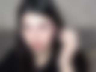 Live cam show with KisaModel - Young Adult on Streamer API