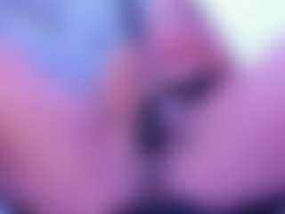 Live cam show with LexyyFoxx - Strip on Pornisteam.com