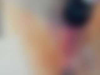 Live cam show with MaryF0x - Moan on Camsoda
