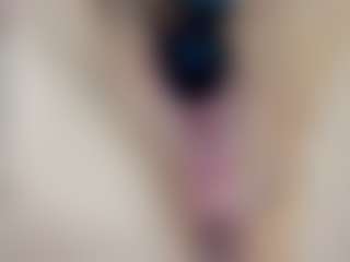 Live cam show with MaryF0x - Flirt on TeamSkeetLive
