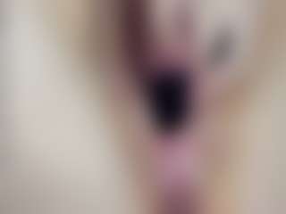 Live cam show with MaryF0x - Teasing on TeamSkeetLive