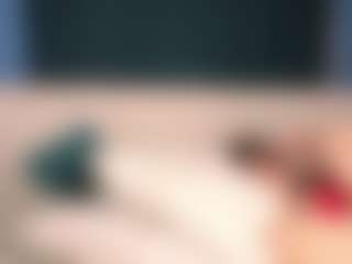 Live cam show with MaryF0x - Teasing on Fling VIP Chat