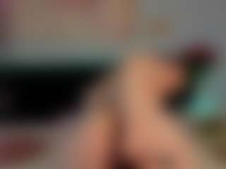Live cam show with MaryF0x - Play on Mixed Magazine Live