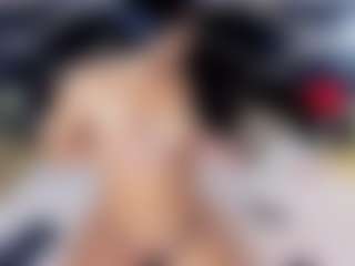 Live cam show with MeganRicci - Petite on studioflirtlive.com