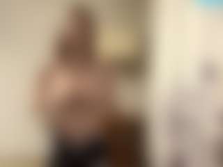 Live cam show with OdaRabine - Brown Hair on SquirtSoMuch