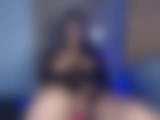Live cam show with Piffyx - Thick on Camsoda