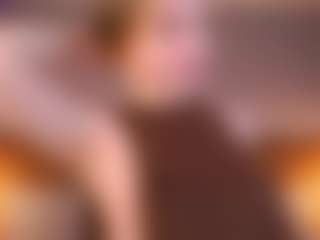 Live cam show with SadeHaff - Blonde Hair Petite on Camsoda