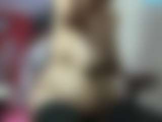 Live cam show with Sammy-fox444 - Granny on CamSodaAdn