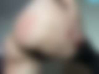 Live cam show with Sammy-fox444 - Middle Aged on live18s.com