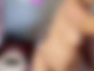 Live cam show with Sammy-fox444 - Granny on Soda Cam