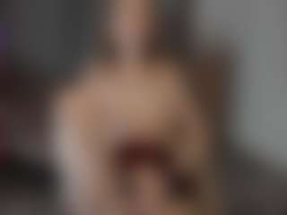 Live cam show with SooRollin - Striptease on Soda Cam