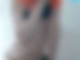 Live cam show with TsLilSamantha - Tease on StripNow
