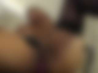 Victoria-santoss's Live Sex Cam Show